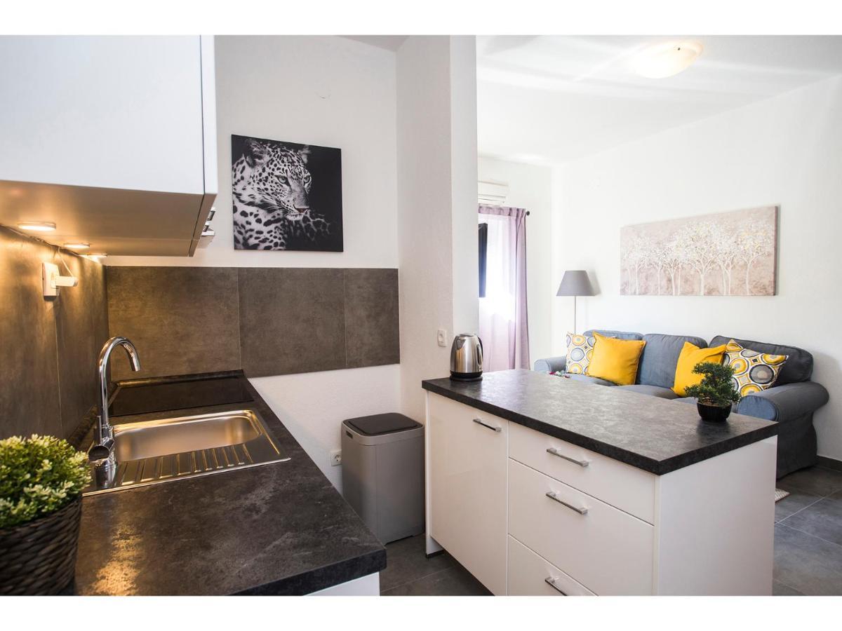Olive Tree Apartments Сплит Экстерьер фото